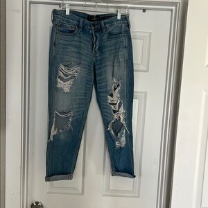 Hollister Low-Rise boyfriend Jeans